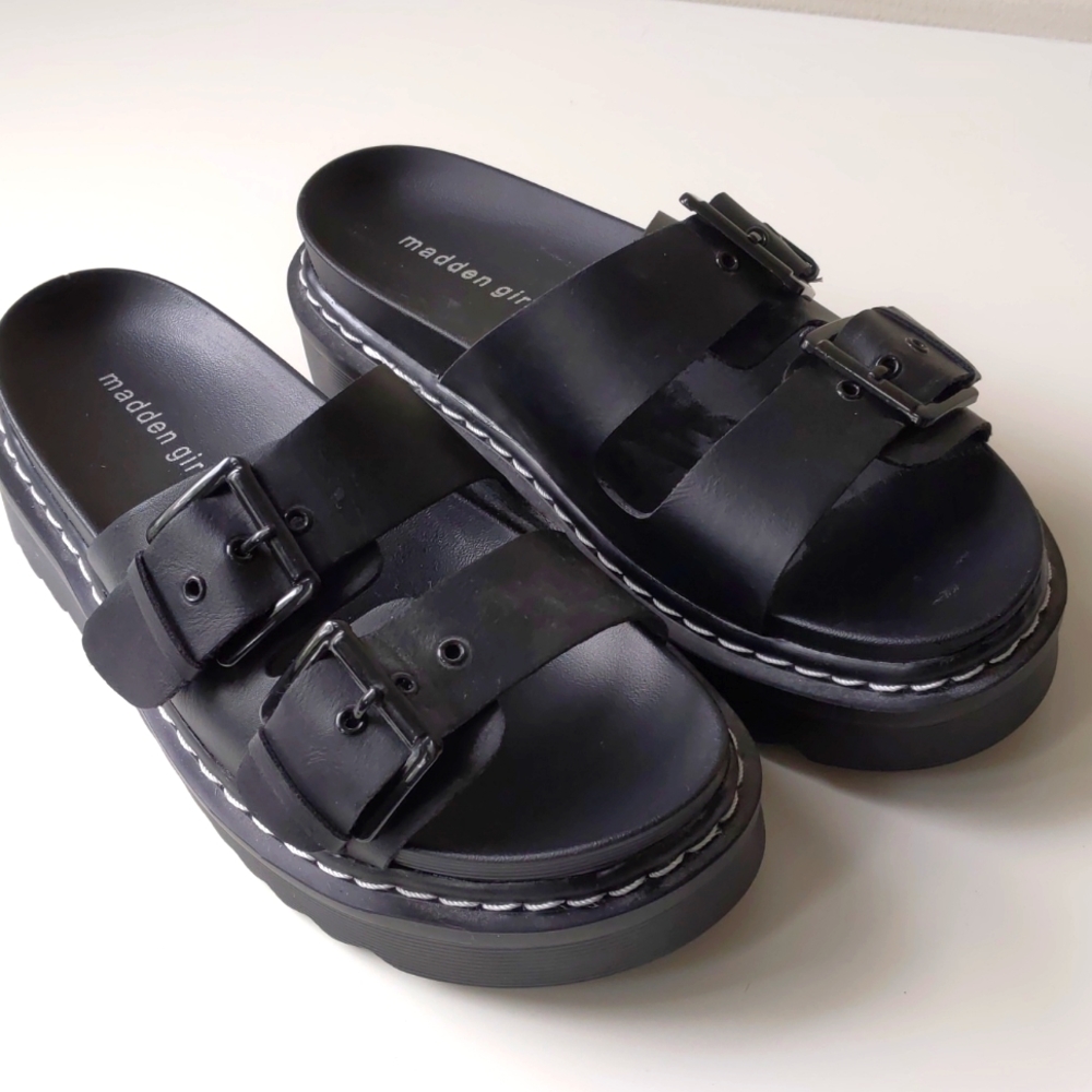 Madden Girl Dizzy Platform Slide Sandals Black Women'… Gem